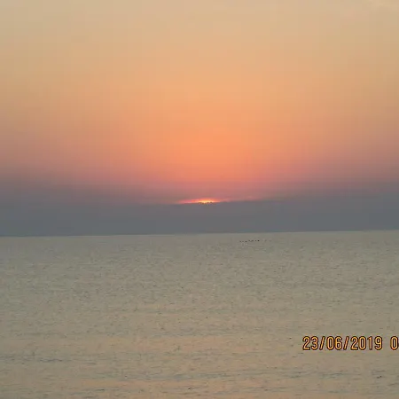 Δωμάτια σε οικογενειακή κατοικία Nikol Năvodari